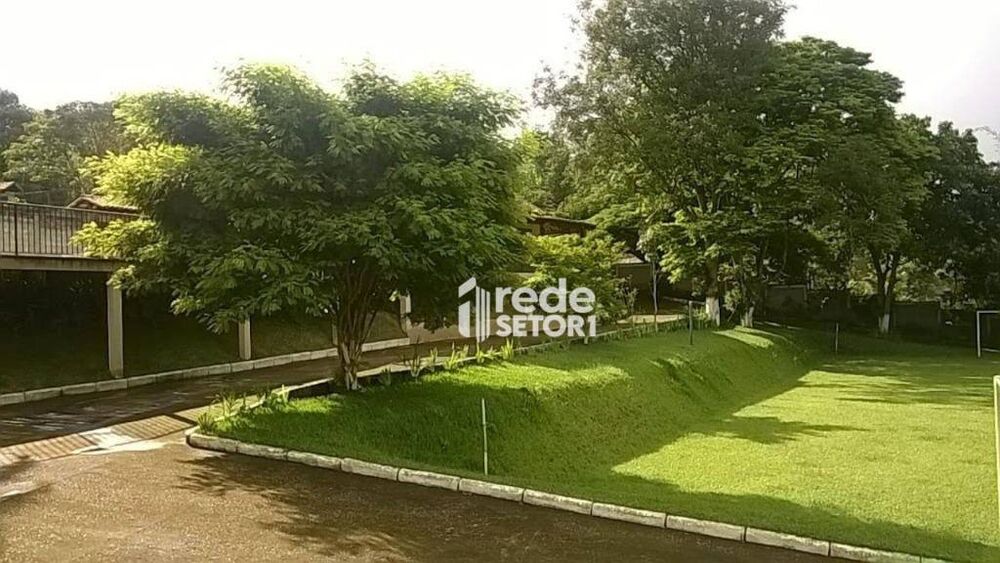 Casa à venda com 3 quartos, 400m² - Foto 2