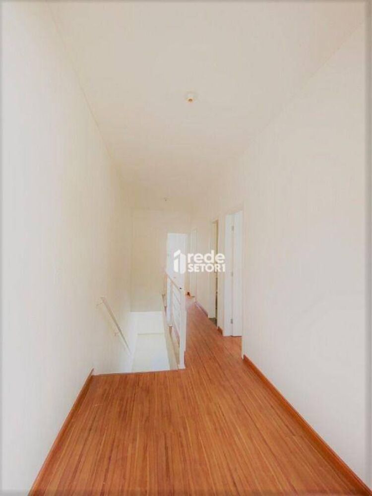 Casa à venda com 3 quartos, 250m² - Foto 3