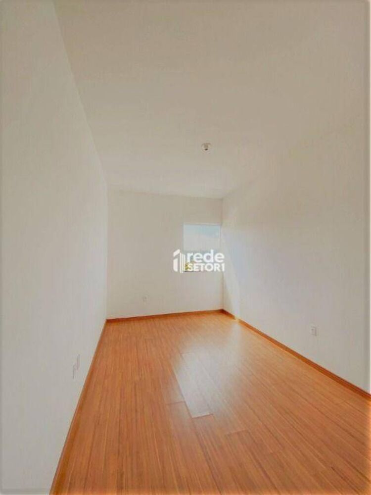 Casa à venda com 3 quartos, 250m² - Foto 4