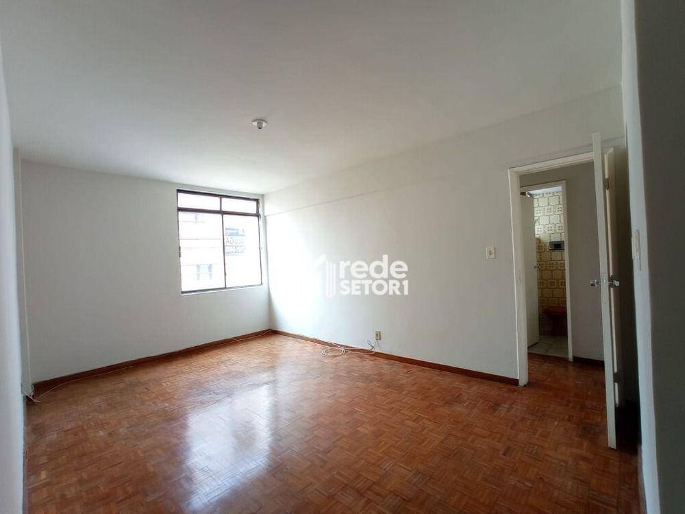 Apartamento à venda com 2 quartos, 80m² - Foto 4