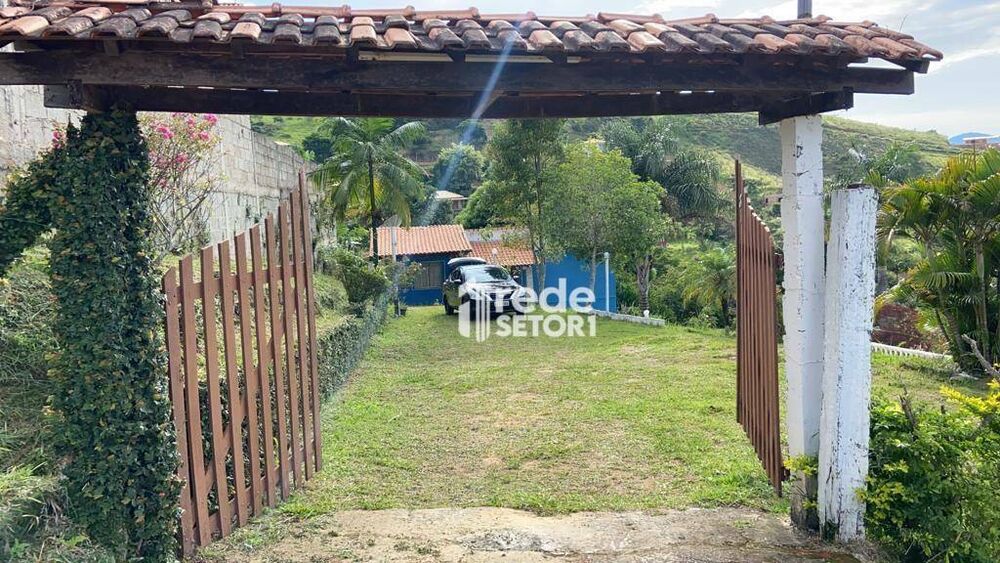 Chácara à venda com 3 quartos, 3000M2 - Foto 1