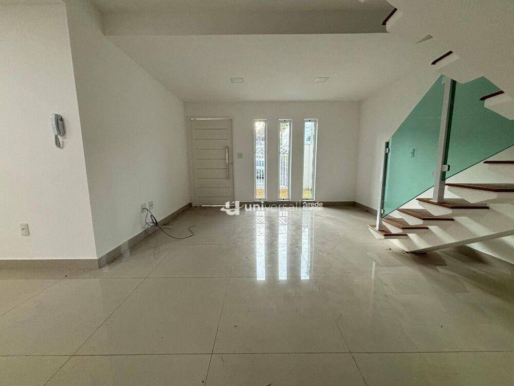Casa à venda com 3 quartos, 140m² - Foto 3