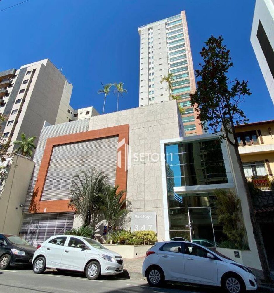 Apartamento à venda com 4 quartos, 250m² - Foto 1