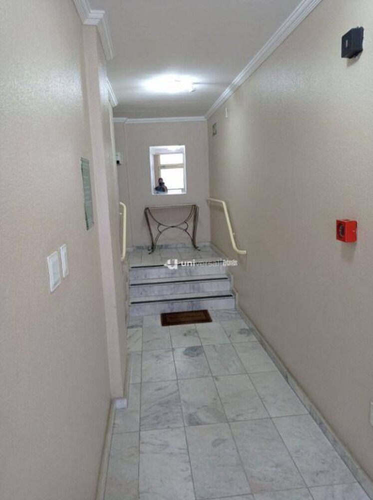 Apartamento à venda com 1 quarto, 40m² - Foto 3