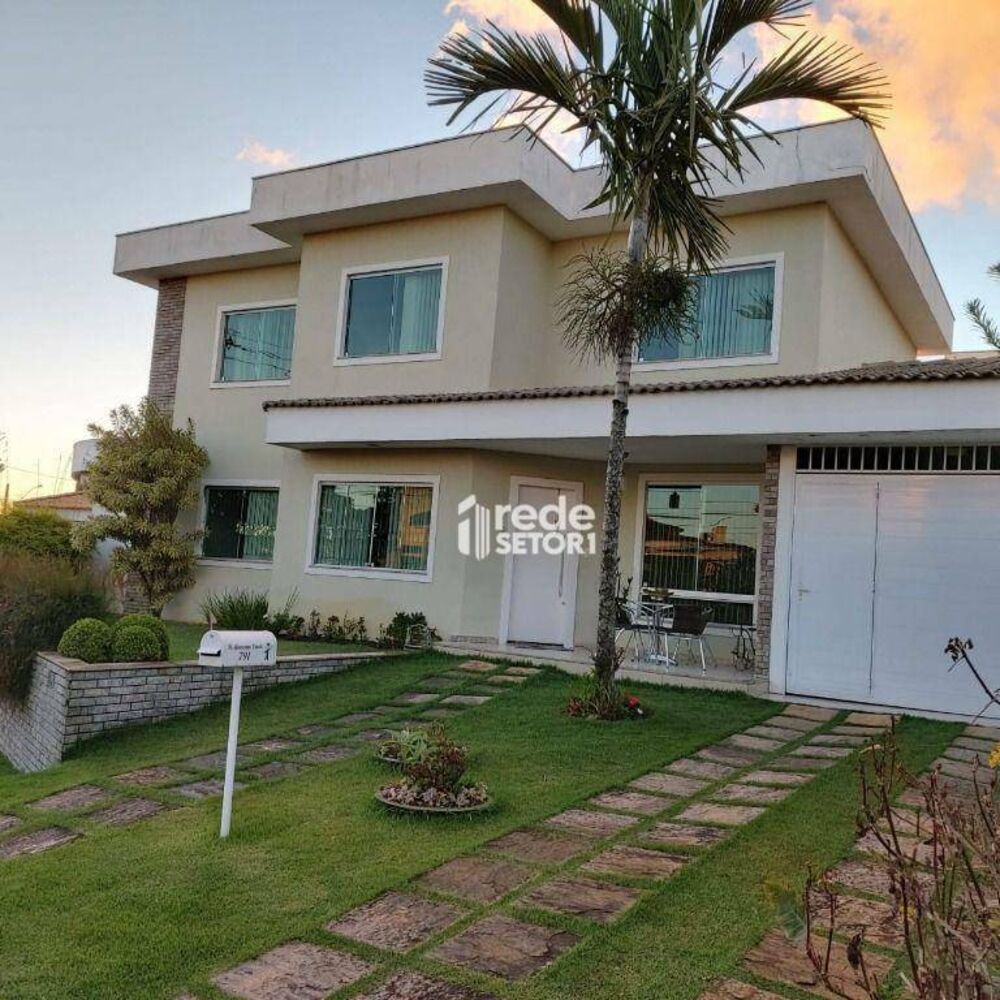 Casa de Condomínio à venda com 5 quartos, 220m² - Foto 1