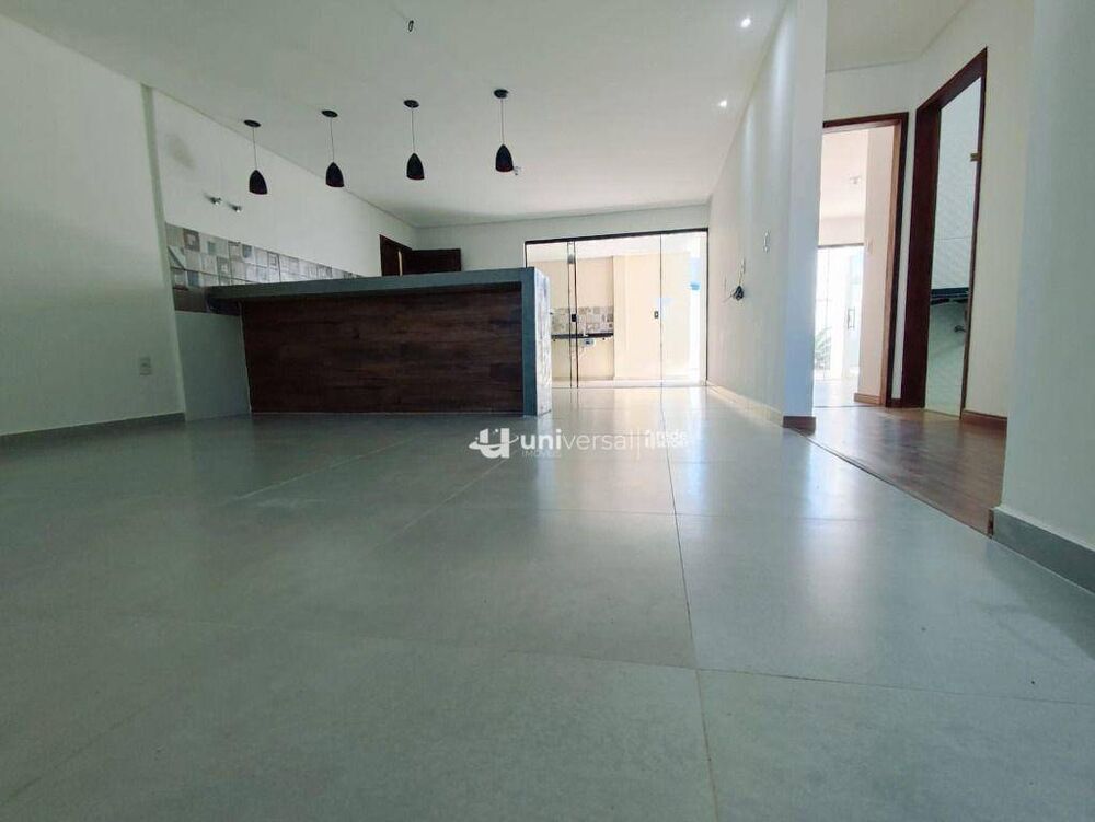 Casa, 3 quartos, 295 m² - Foto 1