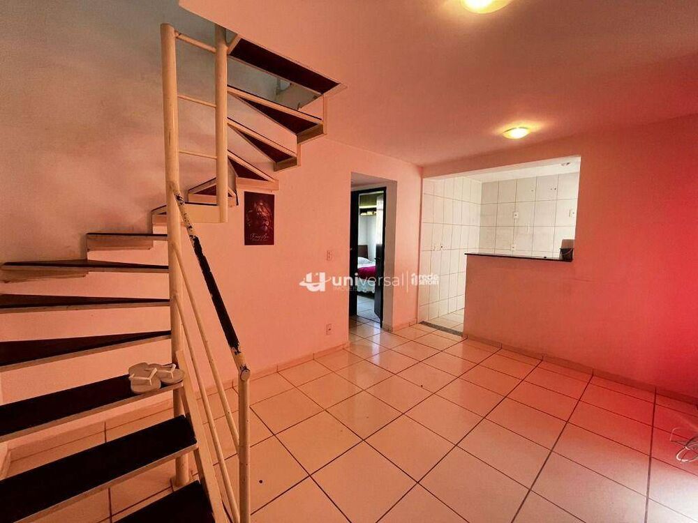 Cobertura à venda com 2 quartos, 115m² - Foto 2