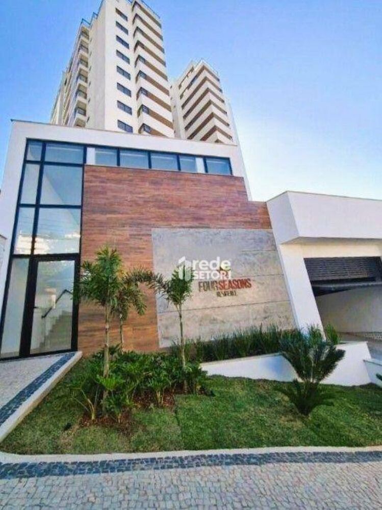 Apartamento à venda com 4 quartos, 160m² - Foto 1