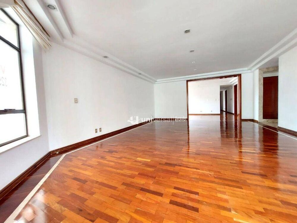 Apartamento à venda com 4 quartos, 235m² - Foto 2