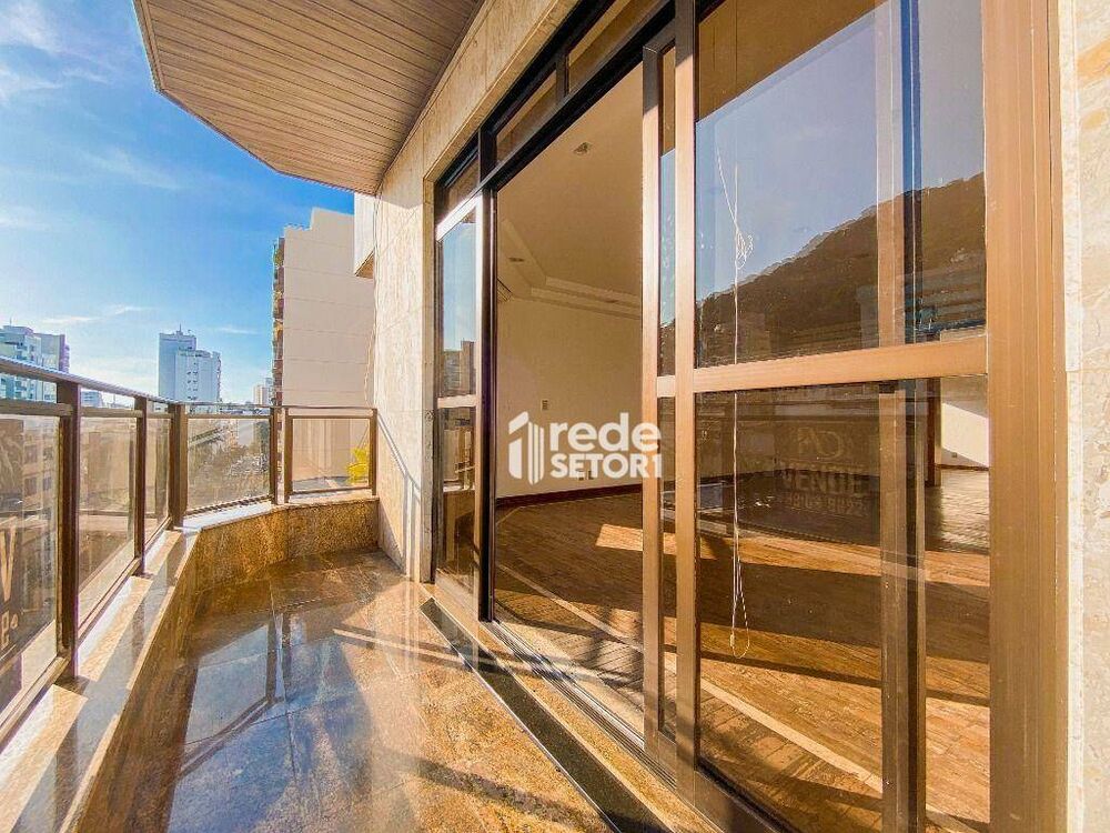 Apartamento à venda com 4 quartos, 235m² - Foto 4
