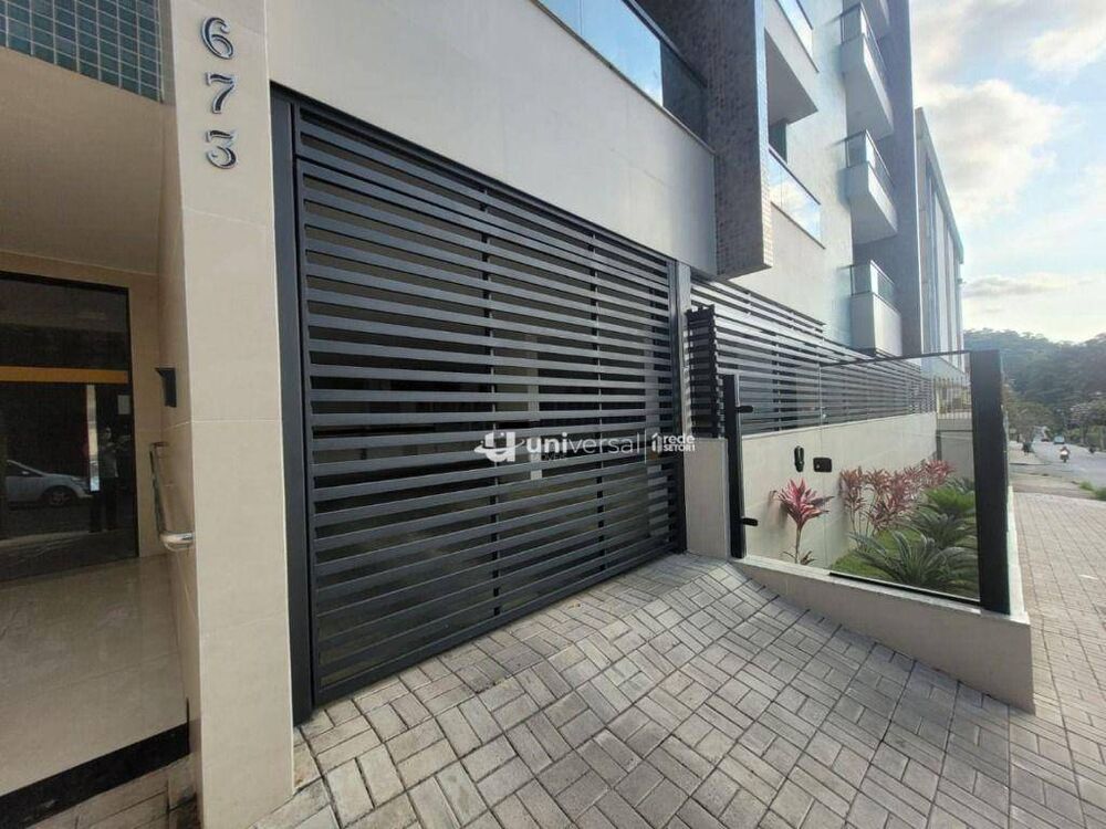 Apartamento à venda com 2 quartos, 105m² - Foto 2