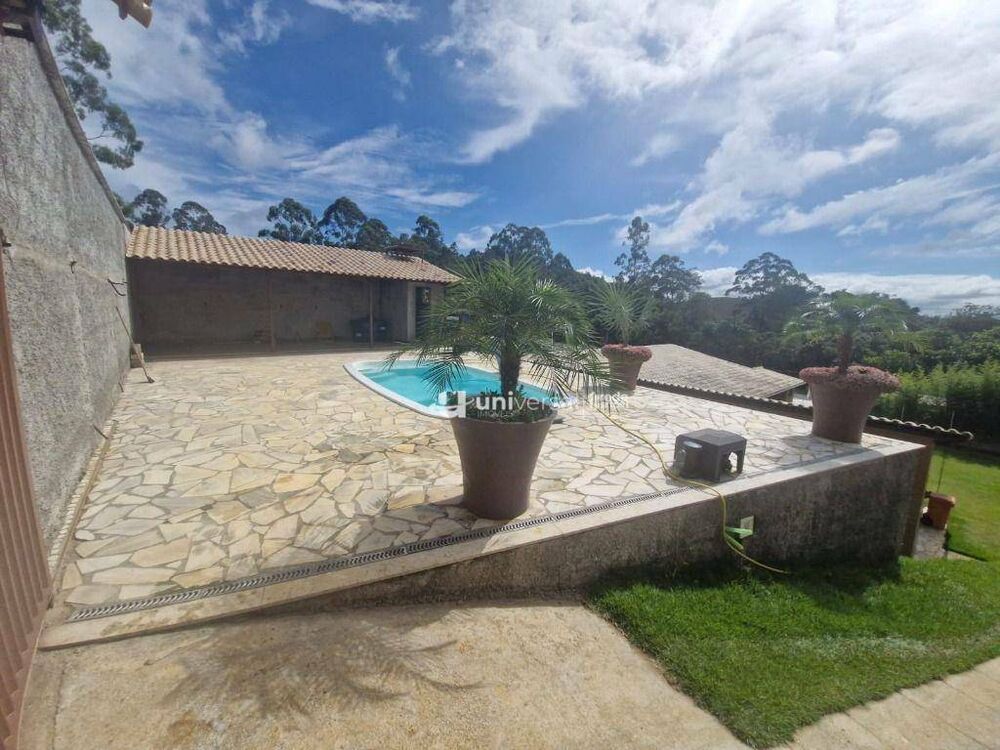 Chácara à venda com 2 quartos, 200m² - Foto 11