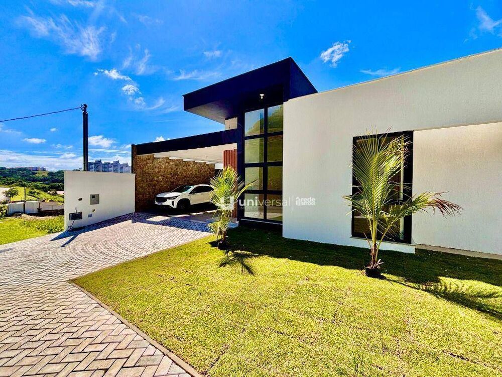 Casa de Condomínio à venda com 4 quartos, 283m² - Foto 1