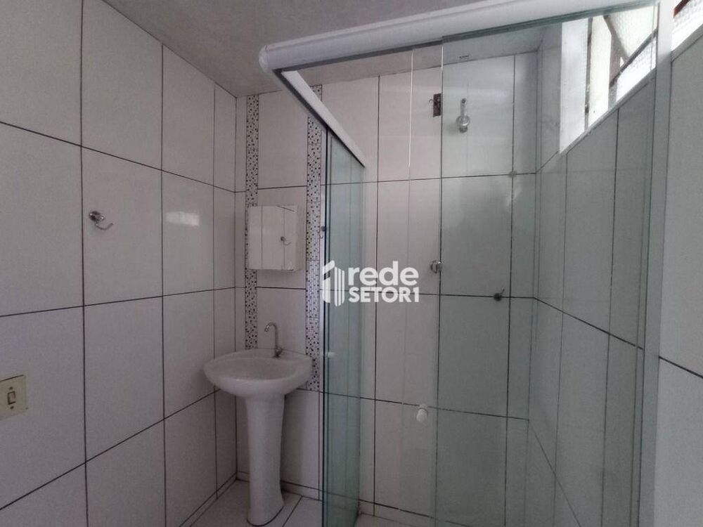 Casa à venda com 3 quartos, 75m² - Foto 4