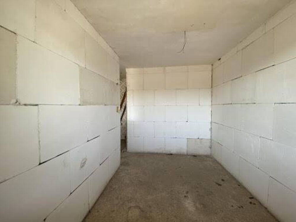 Casa à venda com 3 quartos, 187m² - Foto 1