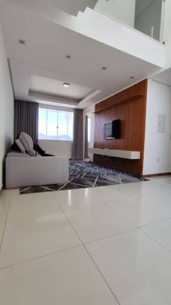 Casa à venda com 3 quartos, 400m² - Foto 2