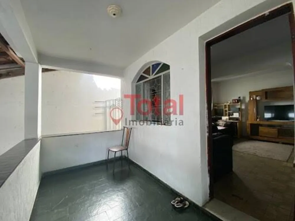 Casa, 3 quartos, 130 m² - Foto 2