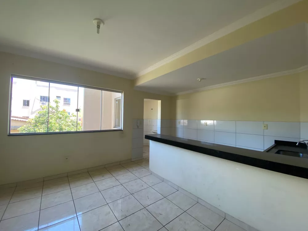 Apartamento à venda com 2 quartos, 60m² - Foto 2