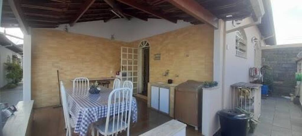 Casa, 5 quartos, 249 m² - Foto 1