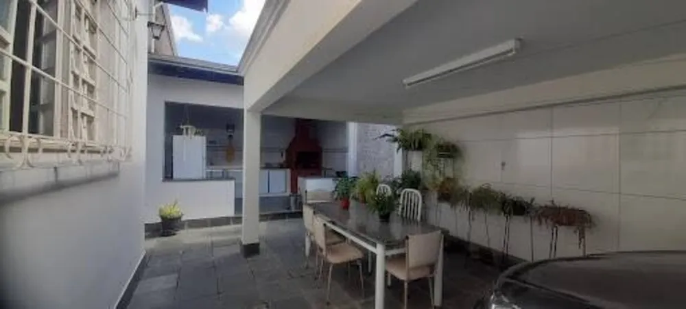 Casa, 5 quartos, 249 m² - Foto 2