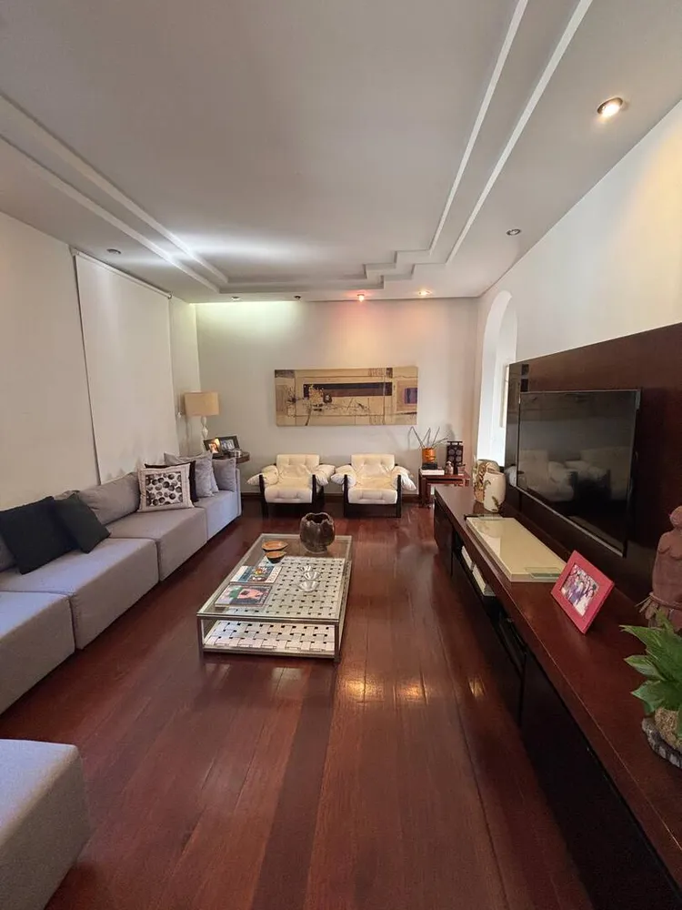 Casa, 4 quartos, 708 m² - Foto 1