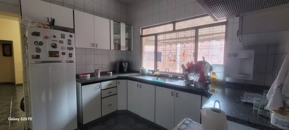 Casa, 3 quartos, 200 m² - Foto 6