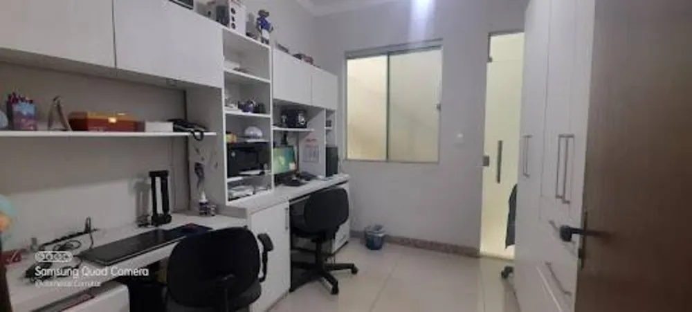 Casa, 3 quartos, 250 m² - Foto 2