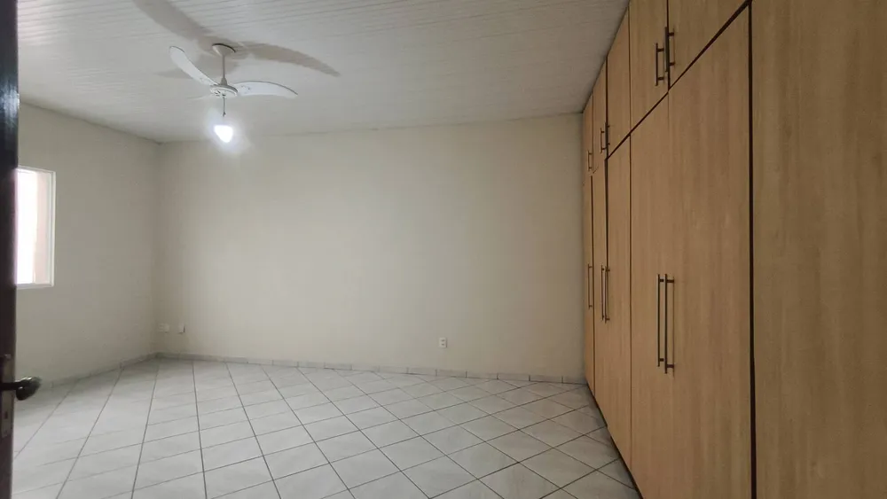 Casa, 4 quartos, 293 m² - Foto 1