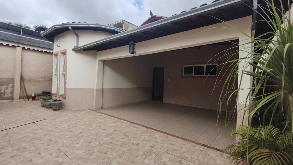 Casa, 4 quartos, 293 m² - Foto 1