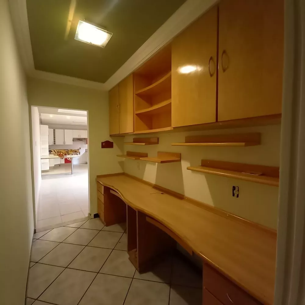 Casa à venda com 4 quartos, 280m² - Foto 16