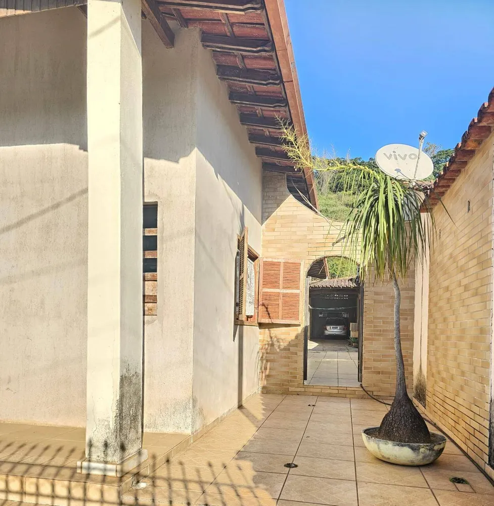 Casa, 4 quartos, 226 m² - Foto 2