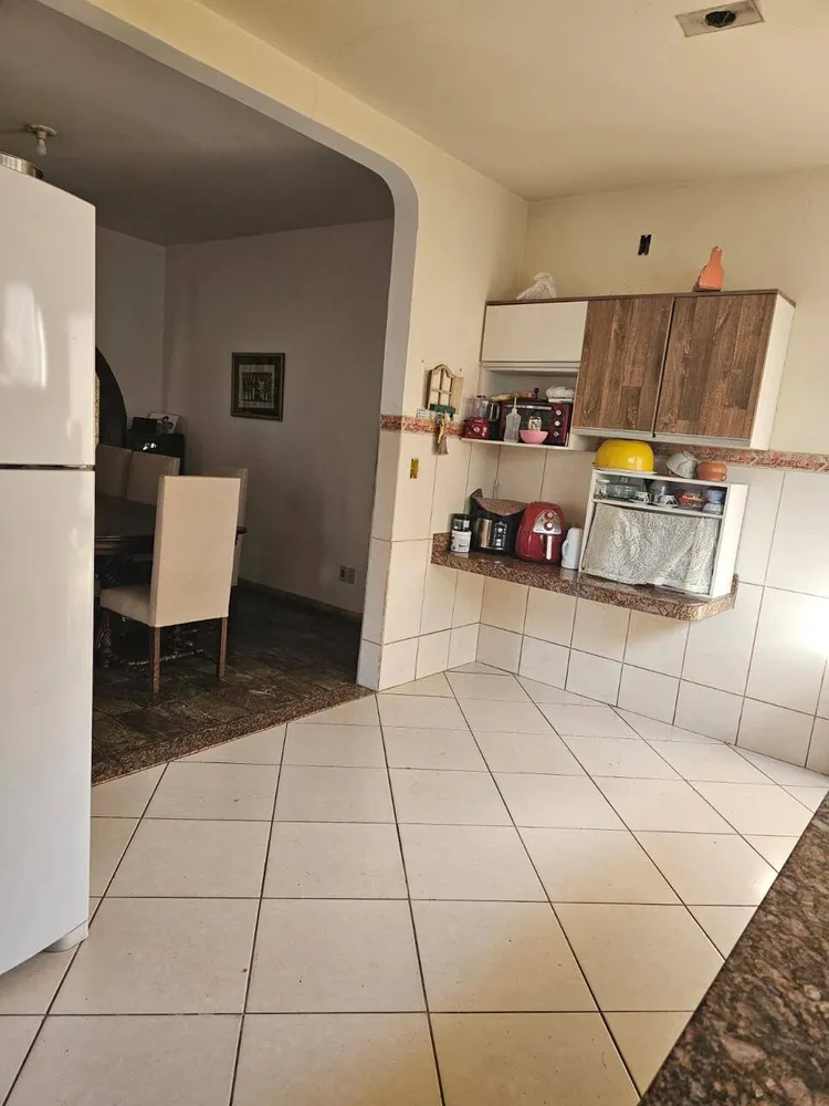 Casa, 4 quartos, 226 m² - Foto 4