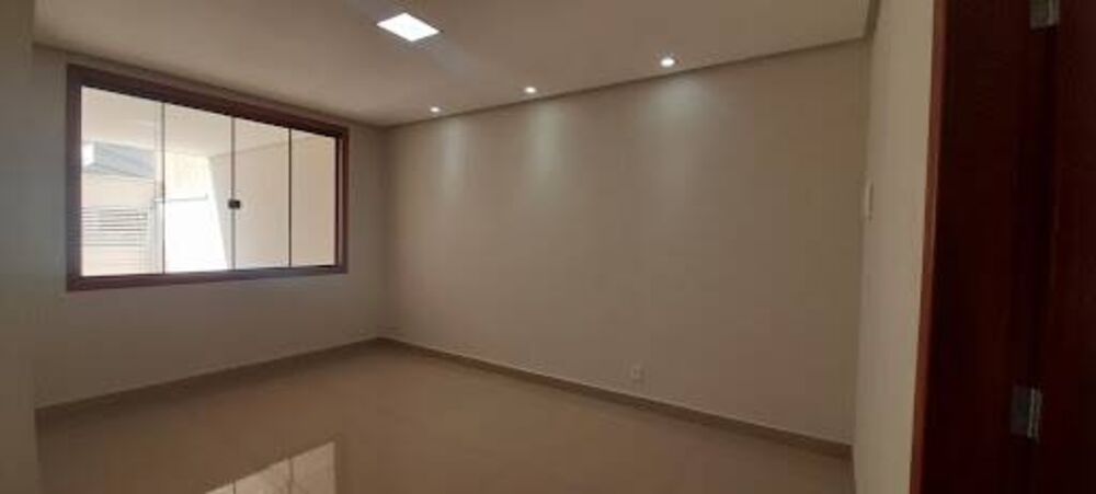 Casa, 3 quartos, 205 m² - Foto 2