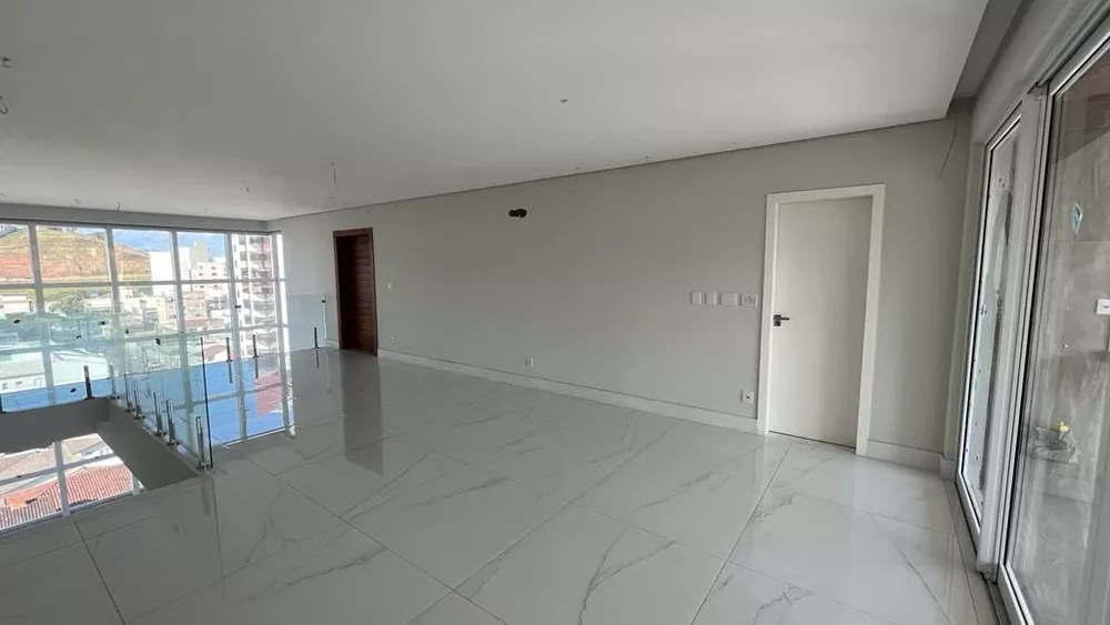 Cobertura à venda com 3 quartos, 300m² - Foto 4