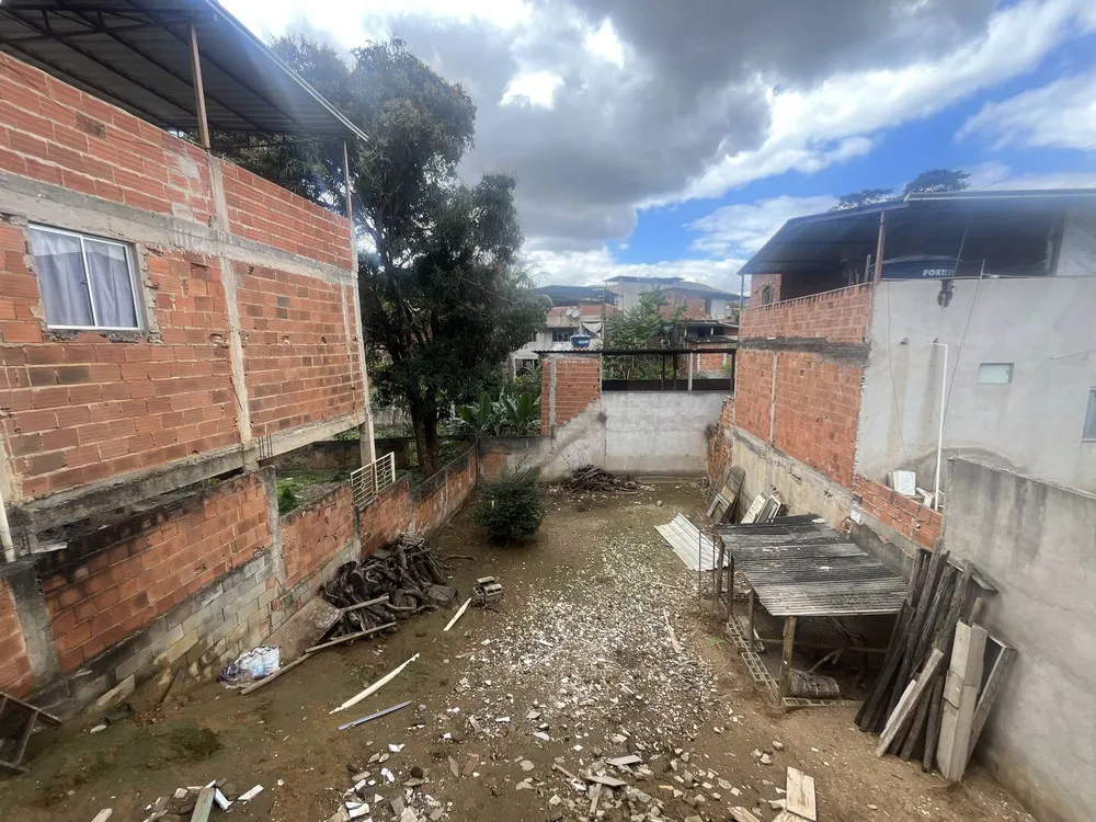Casa, 2 quartos, 200 m² - Foto 1