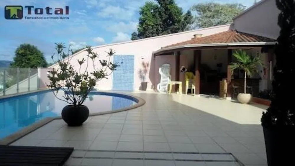 Casa, 4 quartos, 360 m² - Foto 1