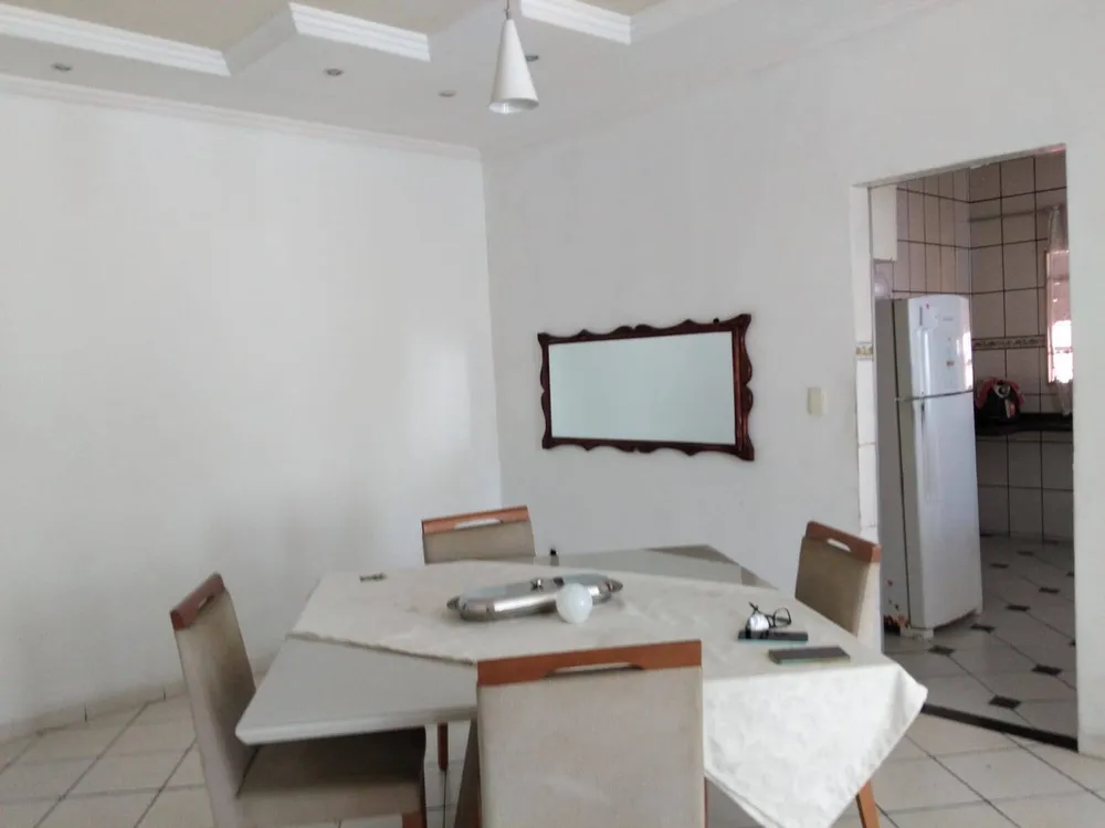 Casa, 2 quartos, 220 m² - Foto 2