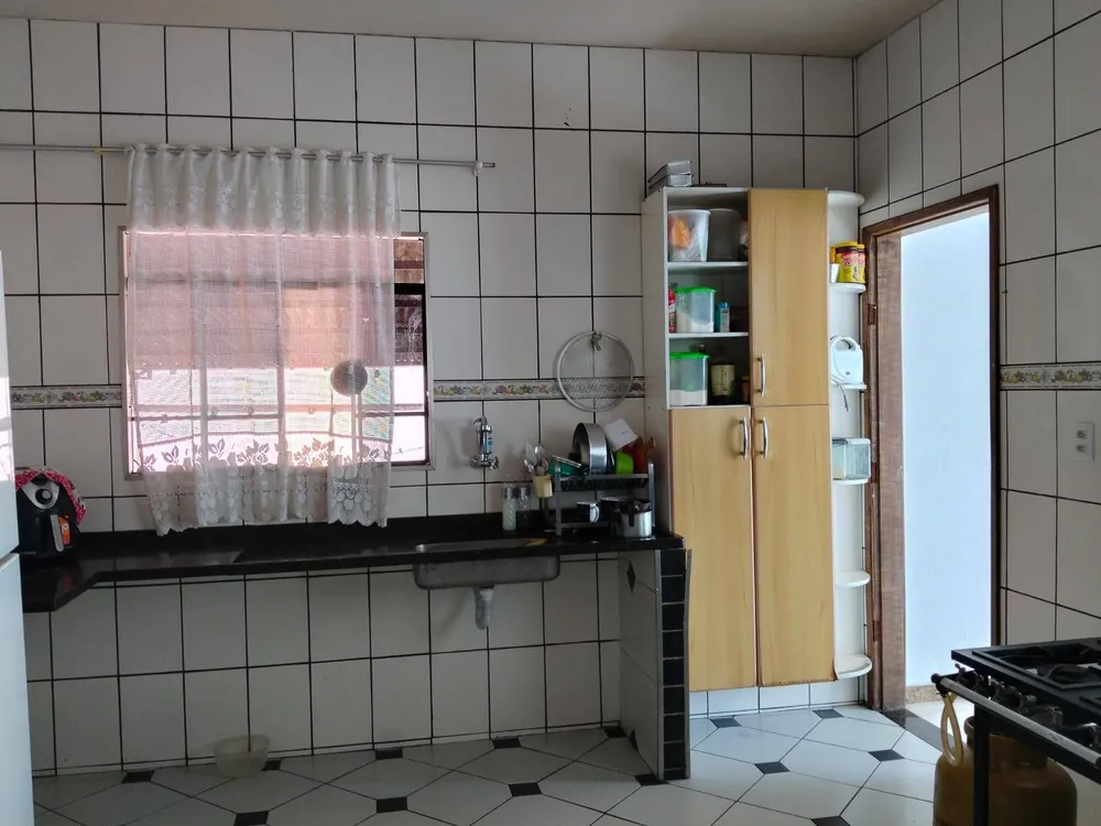 Casa, 2 quartos, 220 m² - Foto 1