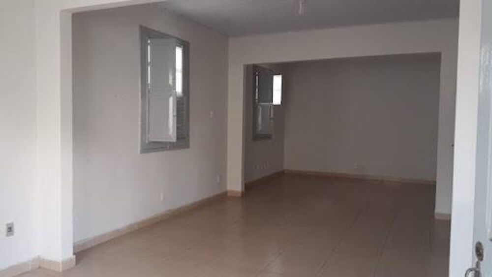 Casa à venda e aluguel com 3 quartos, 700m² - Foto 8