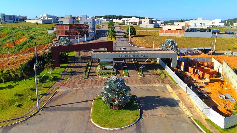 Terreno à venda, 900m² - Foto 1