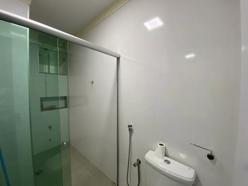 Casa à venda com 3 quartos, 360m² - Foto 8