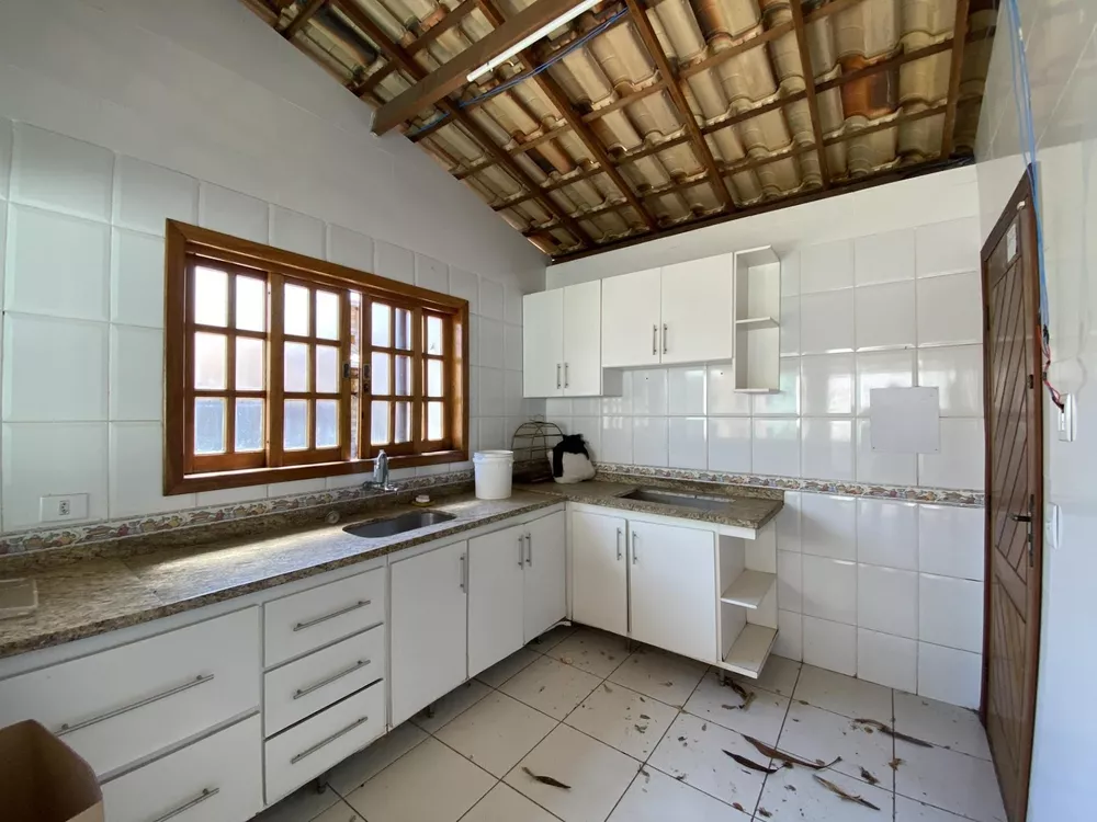 Casa à venda com 3 quartos, 360m² - Foto 14