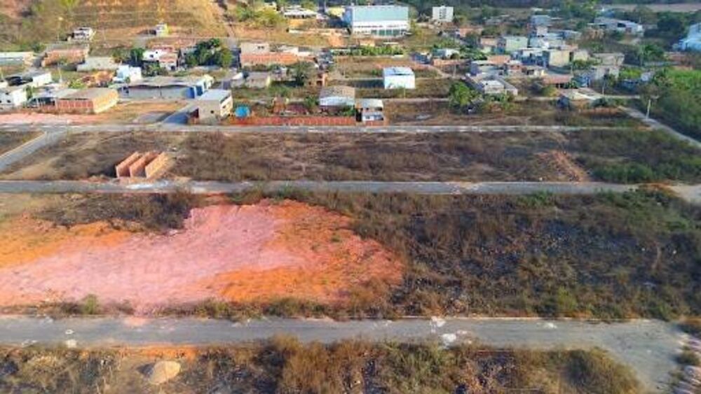 Terreno à venda, 200m² - Foto 1