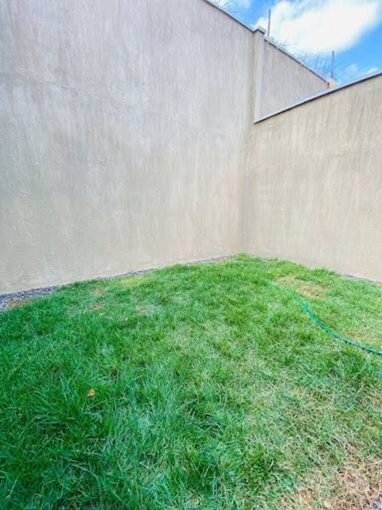 Casa à venda com 3 quartos, 250m² - Foto 2