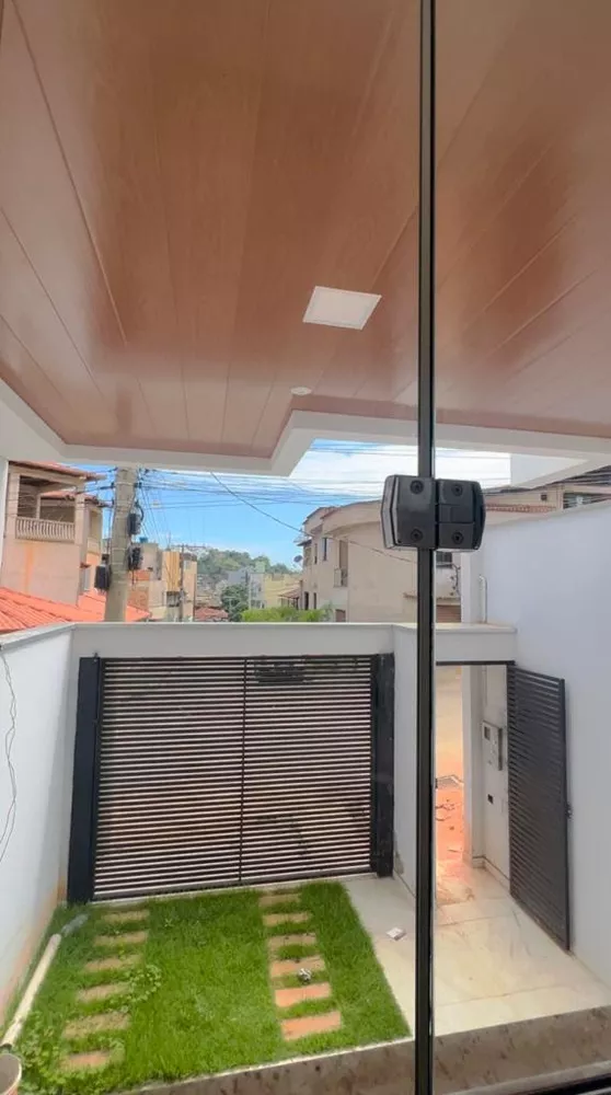 Casa à venda com 3 quartos, 100m² - Foto 3