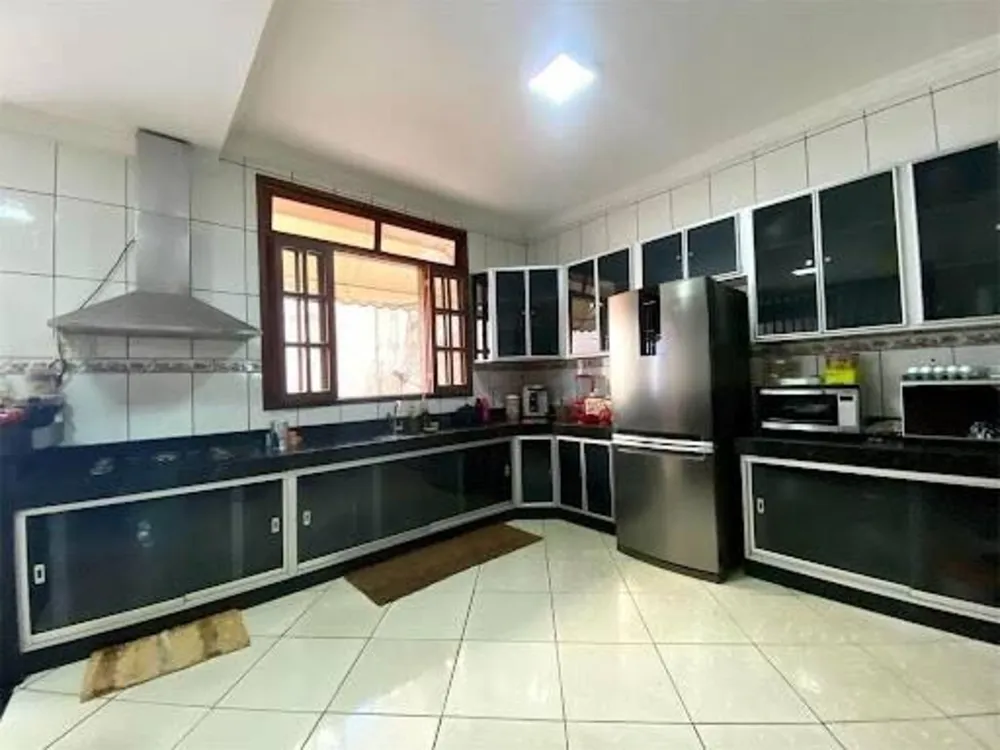 Casa, 3 quartos, 246 m² - Foto 6