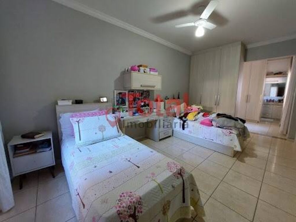 Casa, 4 quartos, 481 m² - Foto 2