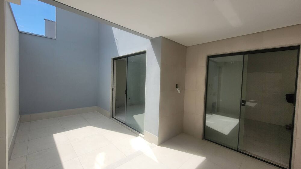 Casa à venda com 3 quartos, 152m² - Foto 3