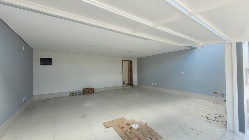 Casa à venda com 3 quartos, 152m² - Foto 1