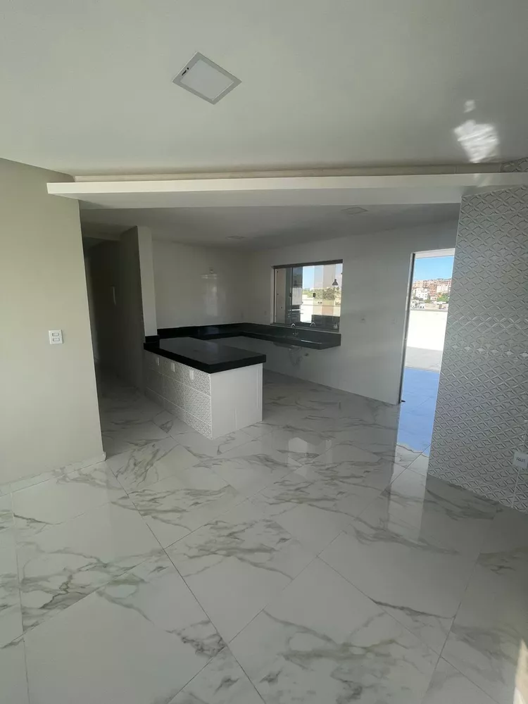 Cobertura à venda com 3 quartos, 190m² - Foto 2